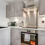 Modern 2 Bedroom Riverside In