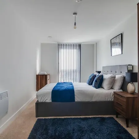 Apartamento Modern 2 Bedroom Riverside In