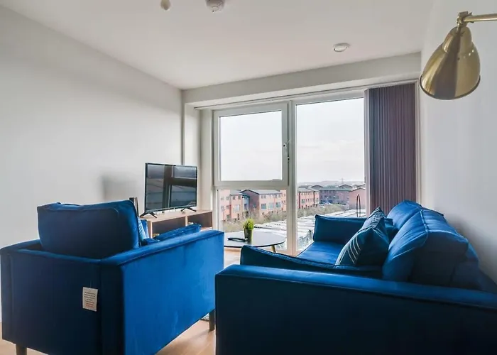 Modern 2 Bedroom Riverside In